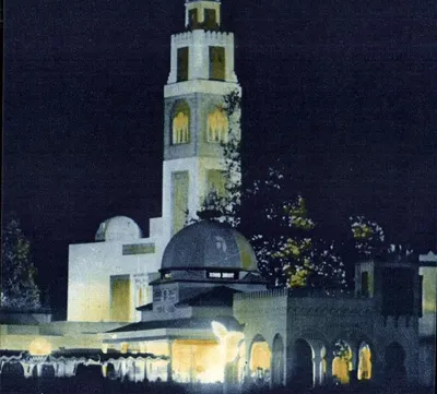 Palais de l'Algérie — vue de nuit — Montaland, Archi.