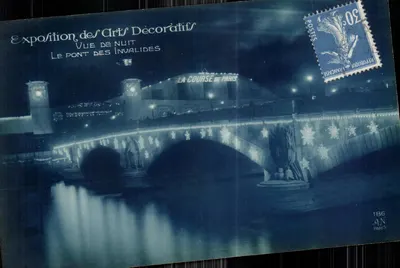 Exposition des Arts Décoratifs — Vue de nuit — Le pont des Invalides — AN Paris 186