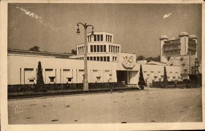 Paris - Exposition des Arts Décoratifs — Pavillon Lyon-Saint-Étienne (par Tony Garnier, architecte)