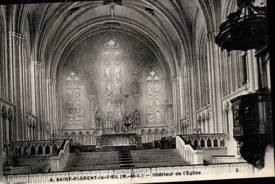 Saint-Florent-le-Vieil (M.-et-L.) — Intérieur de l'Église — R. Chapeau, éditeur Nantes