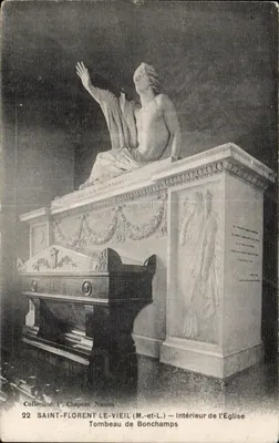 Saint-Florent-le-Vieil (M.-et-L.) — Intérieur de l'église — Tombeau de Bonchamps — Collection F. Chapeau Nantes