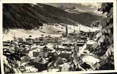 Davos Platz & Dorf — vista invernal nevada — Foto Caspar