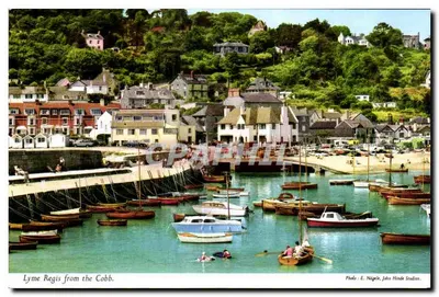 Lyme Regis a partir do Cobb — Foto: E. Nägele, John Hinde Studios