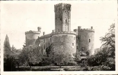 Bilhete postal antigo Environs de Chalus (Hte Vienne) Castelo de Montbrun