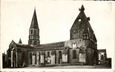 Igreja Colegiada do Dorat — Alta-Vienne — Editor Marcel Brulé