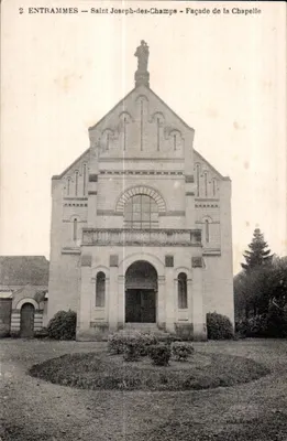 Entrammes — São José dos Campos — Facha da Capela