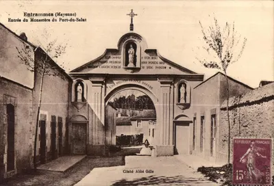 Entradas do Mosteiro do Port-du-Salut — Entrammes (Mayenne) — Cilhè Abbe Gille
