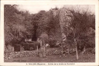 Saulges (Mayenne) — Entrada da Gruta de Rochefort — Coleção Ledeuil