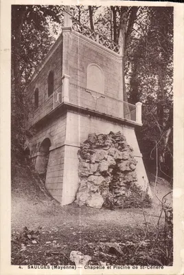 Saulges (Mayenne) — Capela e Piscina de São Cenérard