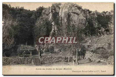 Entrada das Grutas de Saulges (Mayenne) — Fototipia Hamel-Jallier e Cie, Laval