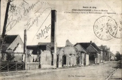 Bilhete postal antigo Fere Champenoise Rue du Moulin L Usine Electrique apres le bombardement Militaria