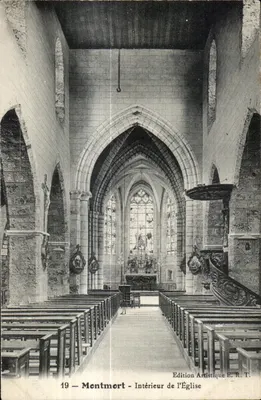 Montmort — Interior da Igreja — Edição Artística E. R. T.