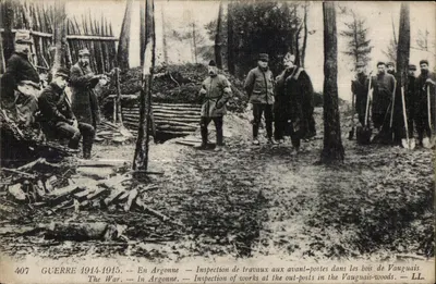 Inspeção de obras nos avanços nas florestas de Vauguais — Guerra 1914-1915 — LL
