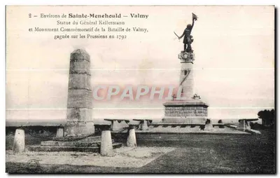 Ambiente de Sainte-Menehould — Valmy — Estátua do Geral Kellermann e Monumento comemorativo da Batalha de Valmy, vencida sobre os Prussianos em 1792