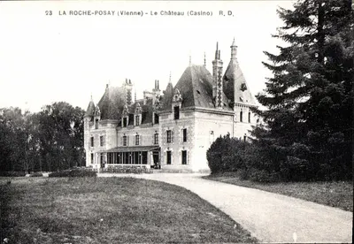 La Roche-Posay (Vienne) — O Castelo (Casino) — R. D.