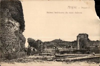 अंजू - पूआंसे — पुराने किले के आंतरिक अवशेष — M.-L. 129