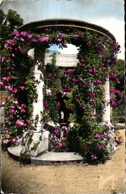 Roseraie de l'Hay-les-Roses — O Templo do Amor — Imagens da França