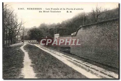Suresnes — Os Fossos e a Porta de Entrada do Mont Valérien — E. M.