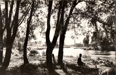 Coin sauvage au bord de la Marne — Noisy-le-Grand (S.-et-O.) — Éditeur M. Dubois, Noisy-le-Grand
