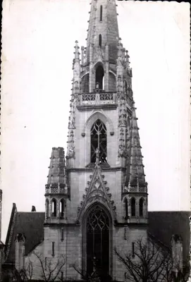Igreja de São Pedro de Reims — visão da torre — editor BRARD