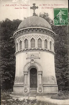 Drancy — Tombeau de Mme de la Doucette dans le Parc du Château — éditeur DRANCY
