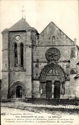 Montlhéry (S.-et-O.) — A Basílica — Vestígio da abadia dos Beneditinos fundada no século XI por Guy Trousselle, conde de Montlhéry, e sua esposa Hodienne