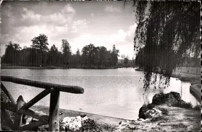 Castelo de Fontenay-les-Briis — Vista do Lago — Comité d'Entreprise R.A.T.P. (S.&O.)