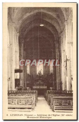 Lusignan (Vienne) — Interior da Igreja (século XI) — Monumento Histórico