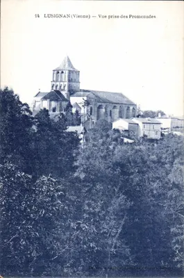 Lusignan (Vienne) — Vista tirada das Promenades — Coleção Angéline, Lusignan - Figarot, proibido
