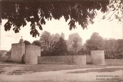 Surgères (Ch.-Inf.) — Muralha do Castelo — Cliché Malpot