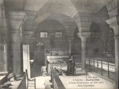 Abadia Cisterciense de Aubazine — Sala Capitular — E. Petit, Brive