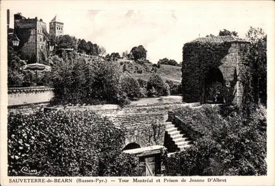 Sauveterre-de-Béarn (Basses-Pyr.) — Torre Montréal e Prisão de Jeanne D'Albret