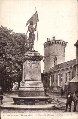 Mehun-sur-Yèvre — Praça do Castelo e Estátua de Joana d'Arc — Menniér, editora n° 11