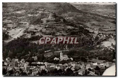 Castelo de Bouzov — vista aérea — editor Cap