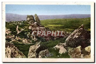 Paisagem de rochedos — Editor Cirk, n° de série não legível