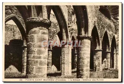 Ponta Saint-Mathieu (Finistère) — A Abadia — Interior das Ruínas — Editor Gaby, n°22