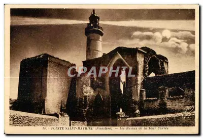 Ponta Saint-Mathieu (Finistère) — As Ruínas da Torre Quadrada