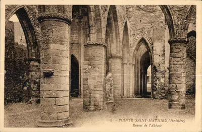 Pointe-Saint-Mathieu — Ruínas da Abadia — G. Arnaud, Nantes