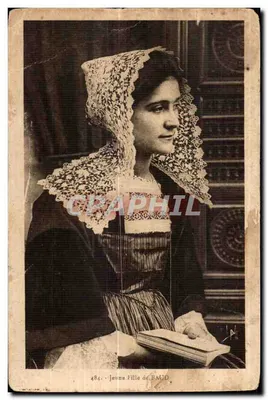 Jovem Menina de BAUD — série 484 — editor Laurent Niel, Rennes