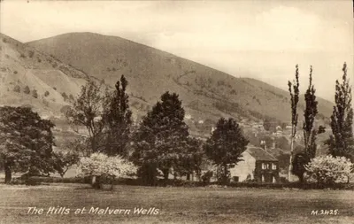 Wzgórza w Malvern Wells — M.2H25 — Zdjęcie i wydanie przez Tilley & Son, Leobury