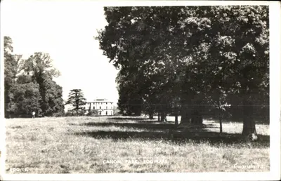 Park Canon, Edgware — widok parku i budynku — wydawca T.S. n° EDG.13