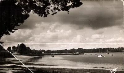 Cap Coz, a Digue — Fouesnant (Finistère) — Edições GABY