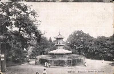 Rennes — Un coin du Thabor. La Volière — A.G.