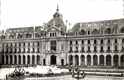 Rennes (Il-et-Vilaine) — Le Palais du Commerce — Éditions du Globe