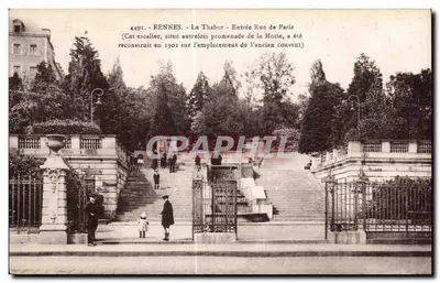 Rennes - Le Thabor - Entrée Rue de Paris — escalier reconstruit en 1902 sur l'ancien couvent — n° 4491