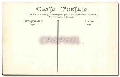 VANNES. Catedral São Pedro — vista do edifício gótico com suas duas agulhas e seu portal decorado — editor não visível, número de série 4 — Verso