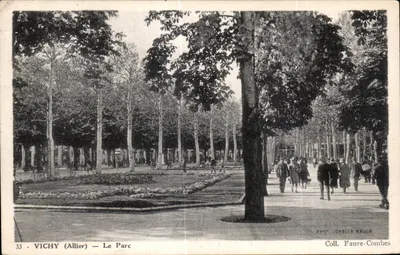 Vichy (Allier) — Le Parc — Phot. Combier-Macon, n°33
