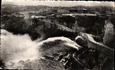 Salto de esqui no desembocadouro do evacuador — Barragem de Genissiat (Ain) — Cliché Boyer, Lyon