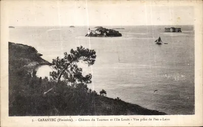 CARANTEC (Finistère) — Castelo do Touro e a Ilha Louët — Vista tirada de Pen-a-Lann