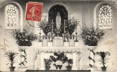 Interior de uma capela — Nossa Senhora da Assunção — Brigny
